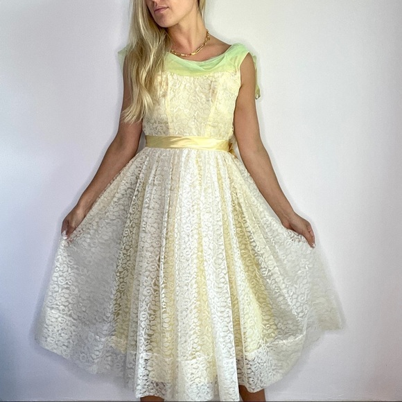 Vintage Yellow & White Full Lace Dress with Green Shoulders - Picture 2 of 11